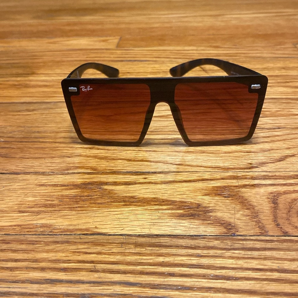 Discontinued Ray Ban RB4390N Brown